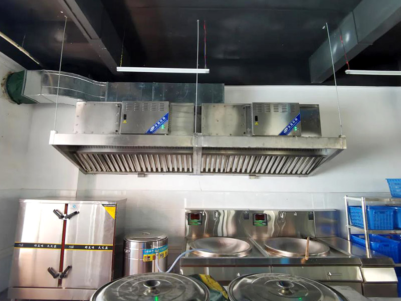 廚房排油煙工程服務多少錢？廚房排煙方案！
